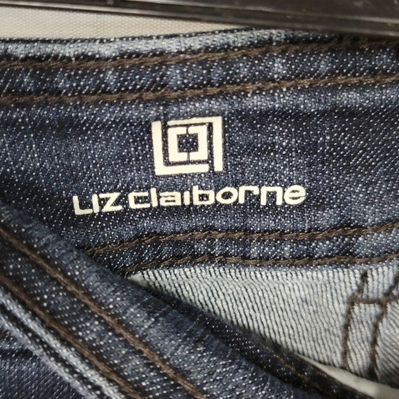 Liz Claiborne Slim Power Crop Fit 20W Deep Blue Denim Capri - Picture 4 of 9